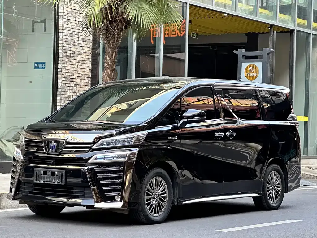 Toyota Vellfire 2021 из CN, фото 1