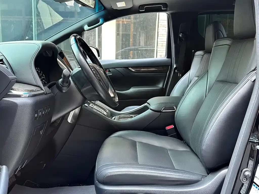 Toyota Vellfire 2021 из CN, фото 5