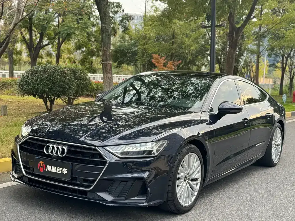 Audi A7 — фото 1
