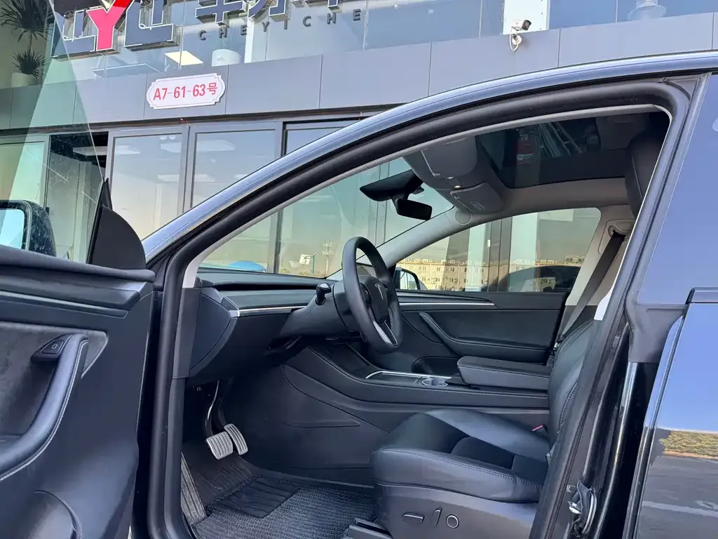 Tesla Model Y 2024 из CN, фото 5