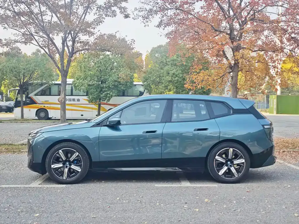 BMW iX 2024 из CN, фото 3