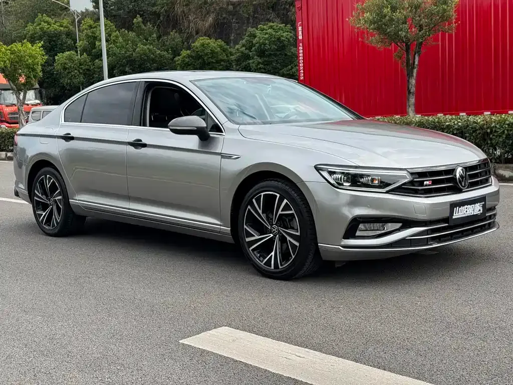 Volkswagen Magotan 2022 из CN, фото 2