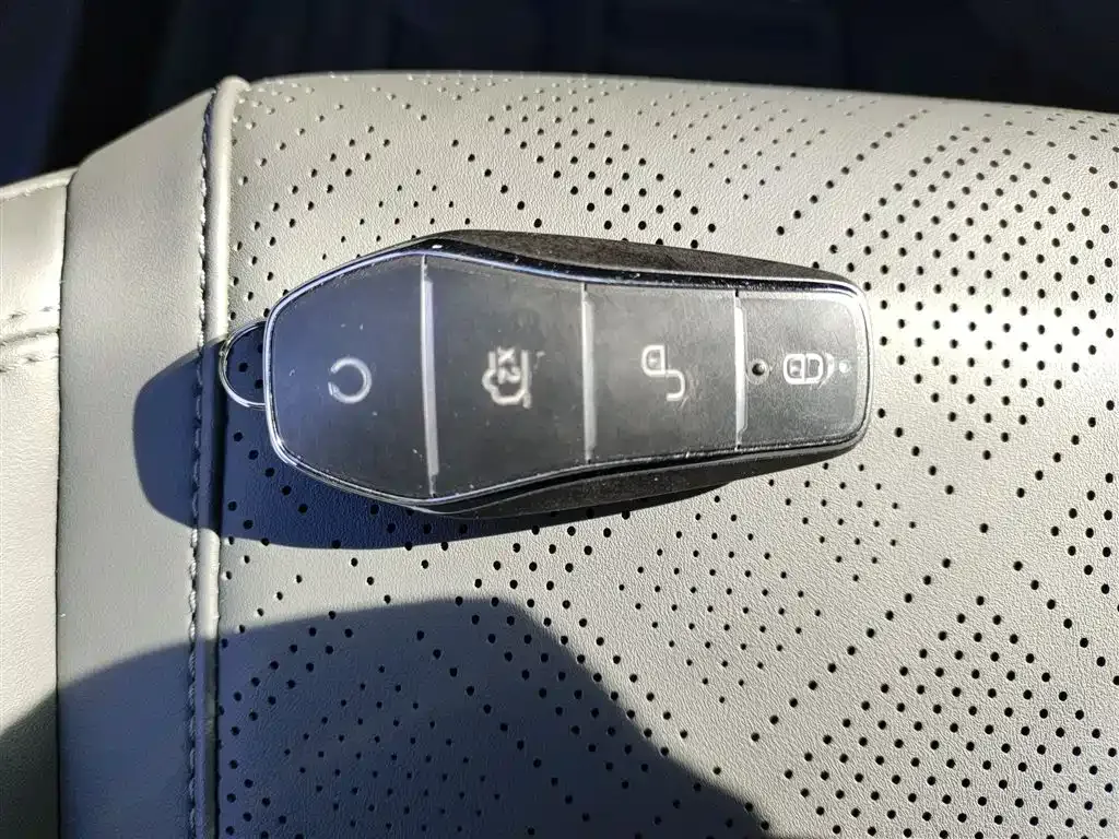 BYD Qin PLUS 2025 из CN, фото 9