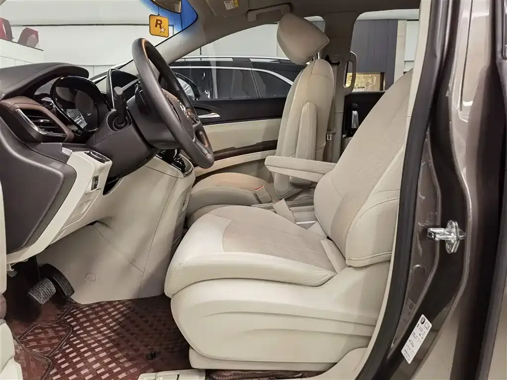 Buick GL8 2024 из CN, фото 10