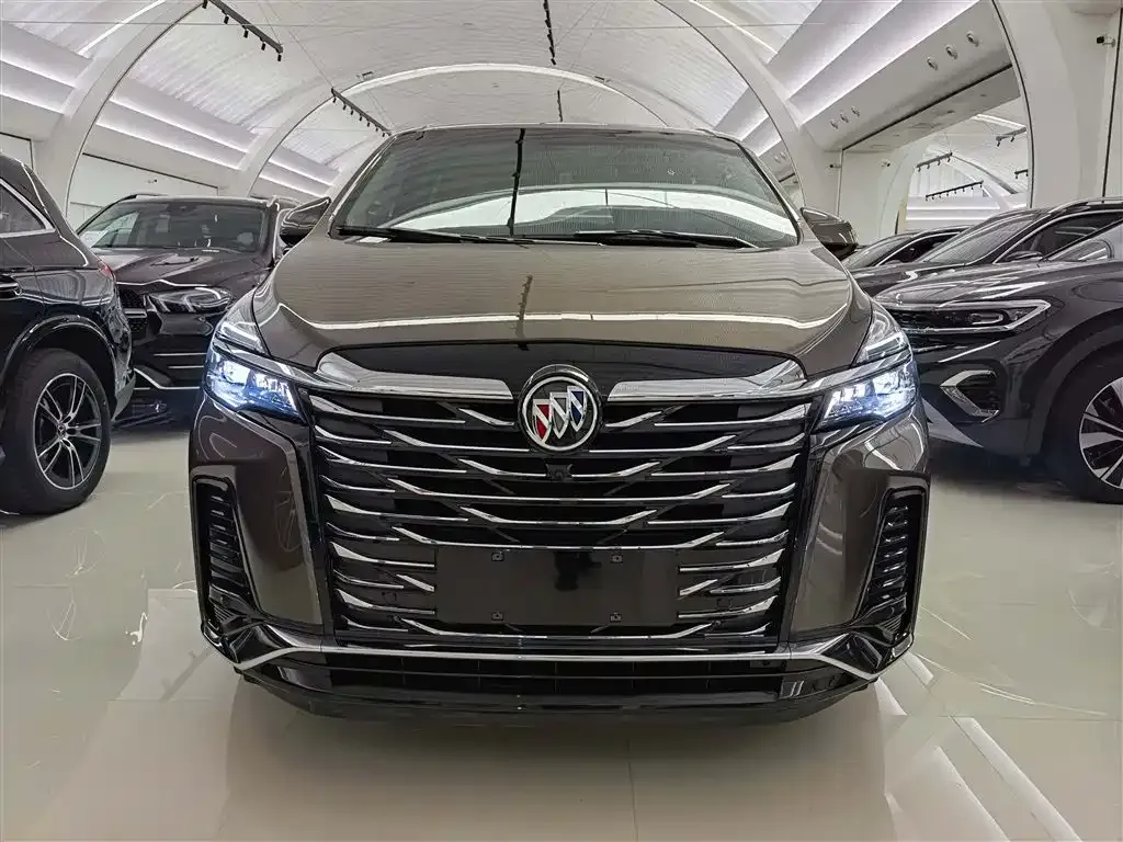 Buick GL8 2024 из CN, фото 2