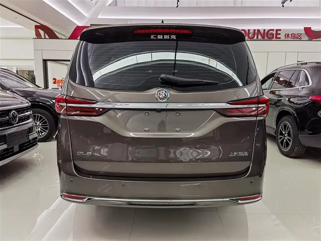 Buick GL8 2024 из CN, фото 3