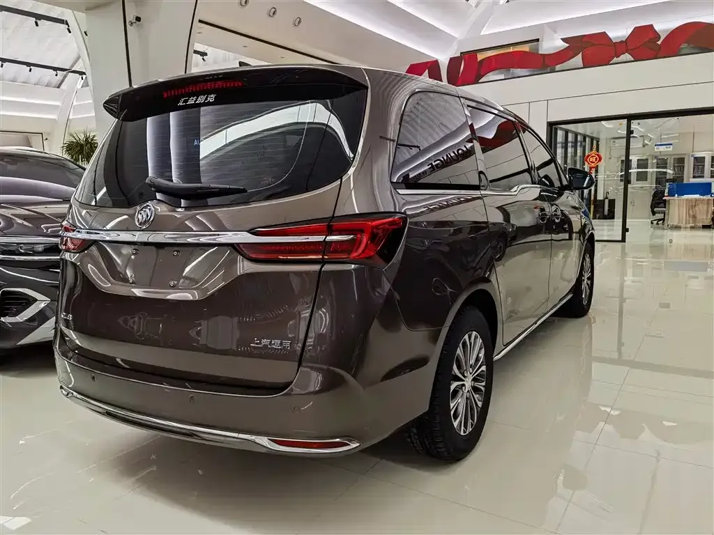 Buick GL8 2024 из CN, фото 4