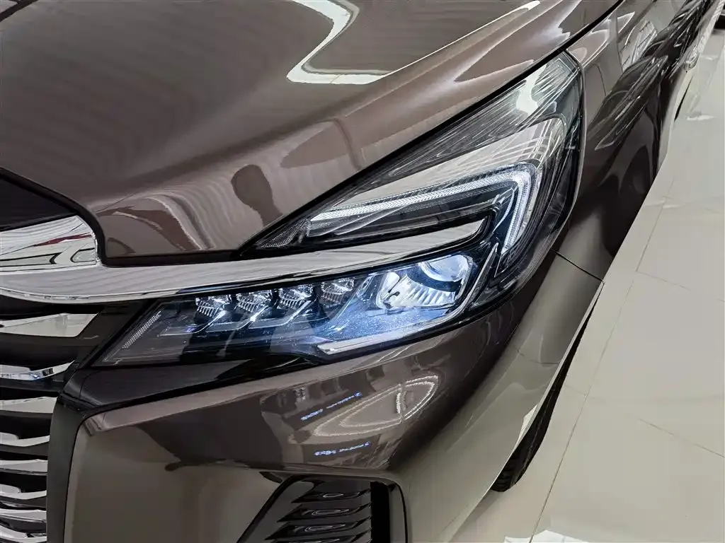 Buick GL8 2024 из CN, фото 5