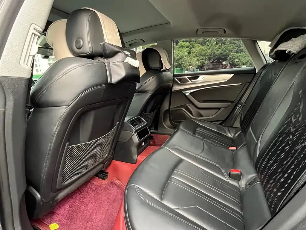 Audi A7 2022 из CN, фото 10