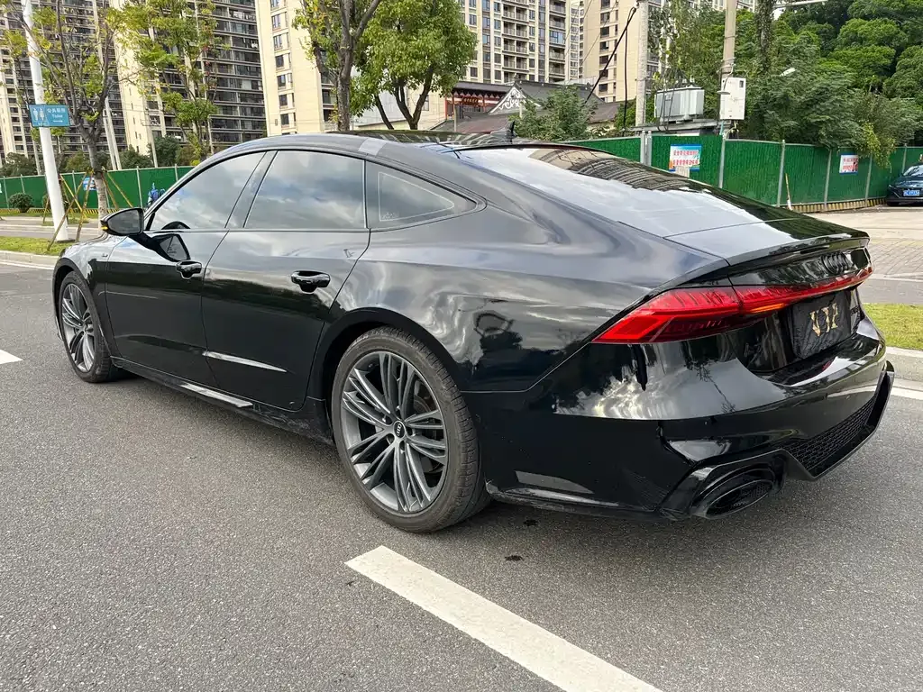 Audi A7 2022 из CN, фото 6