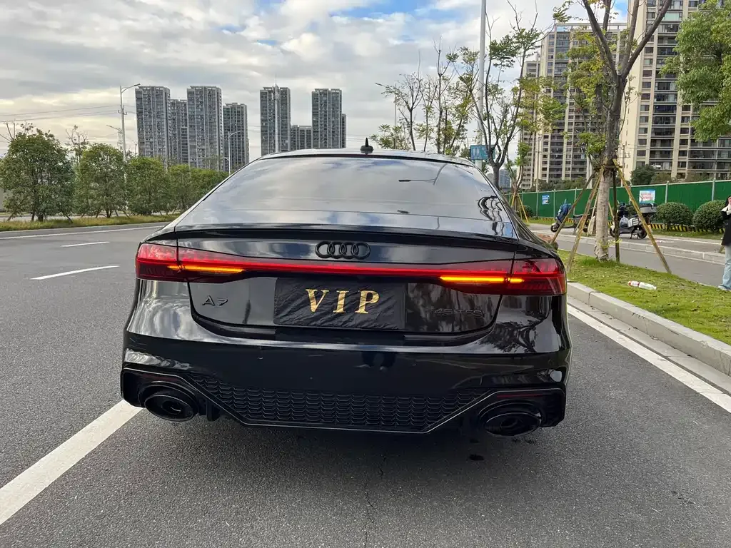 Audi A7 2022 из CN, фото 7