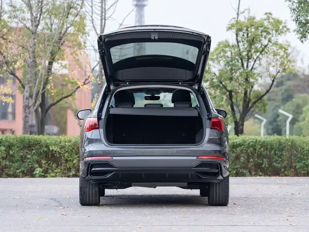 Audi Q3 2023 из CN, фото 10