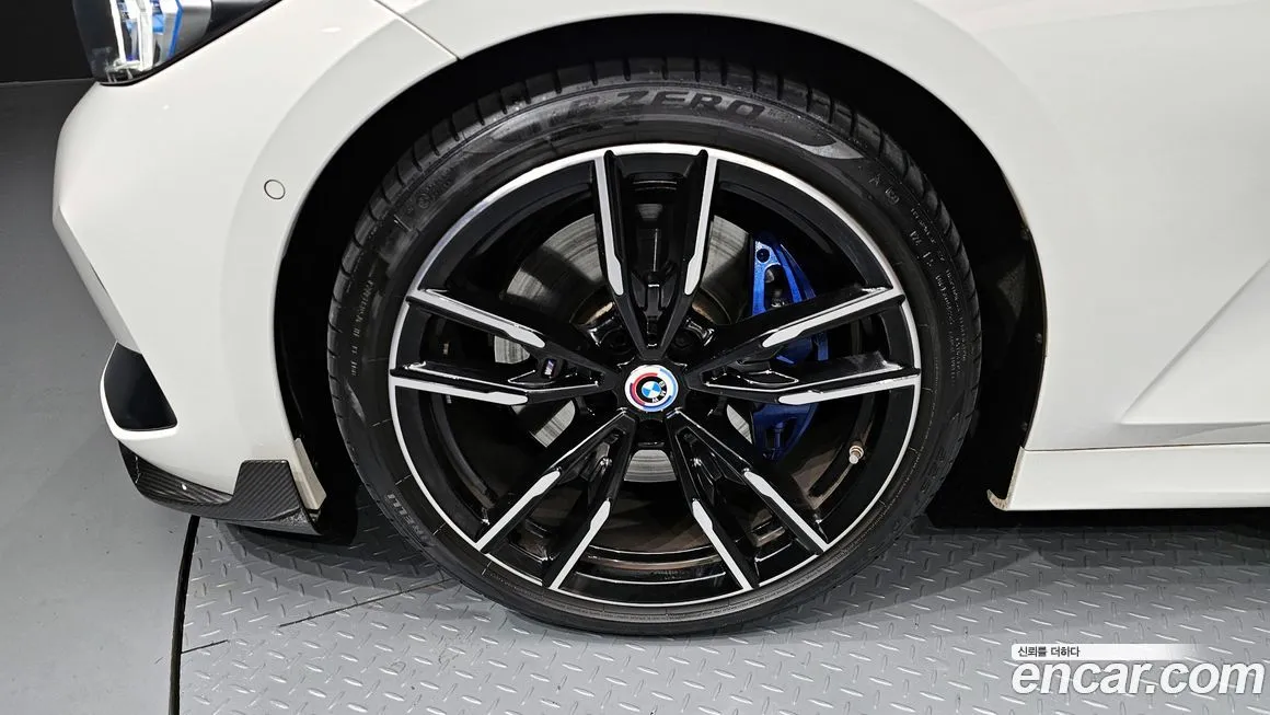 BMW 3-Series 2024 из KR, фото 5