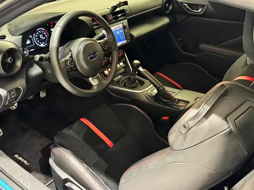 Subaru BRZ 2022 из CN, фото 8