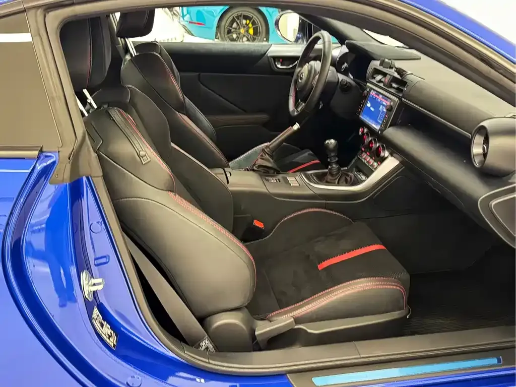 Subaru BRZ 2022 из CN, фото 9
