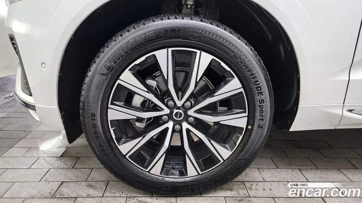 Volvo XC60 2024 из KR, фото 5