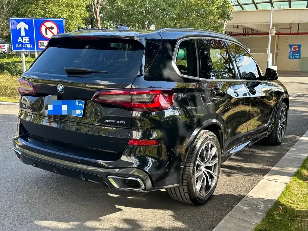 BMW X5 (Import) — фото 6