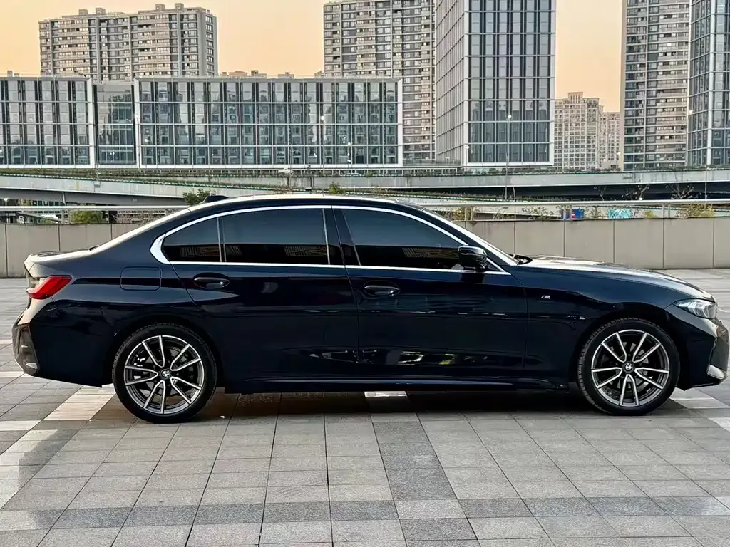 BMW 3 Series 2024 из CN, фото 2