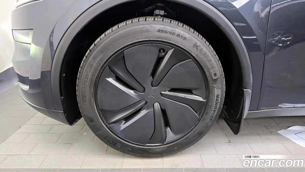 Tesla Model Y 2025 из KR, фото 5