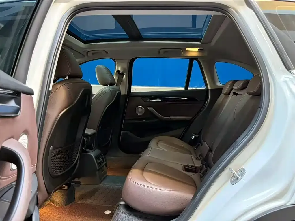 BMW X1 2021 из CN, фото 10