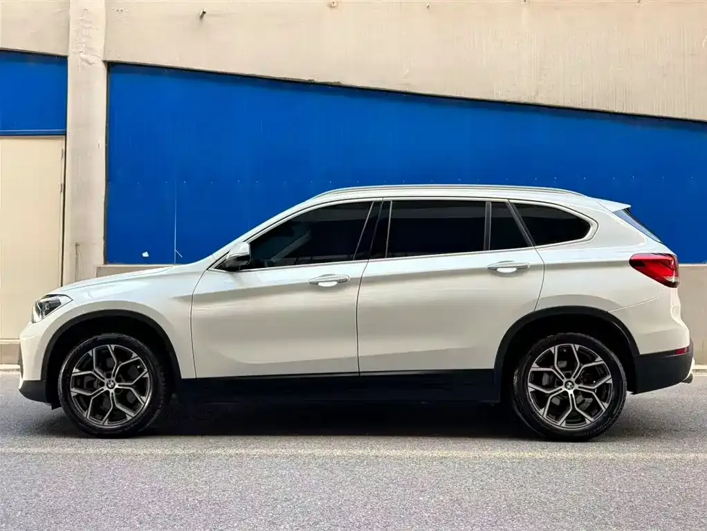 BMW X1 2021 из CN, фото 3