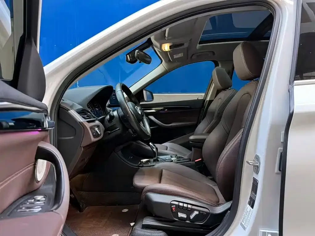 BMW X1 2021 из CN, фото 9