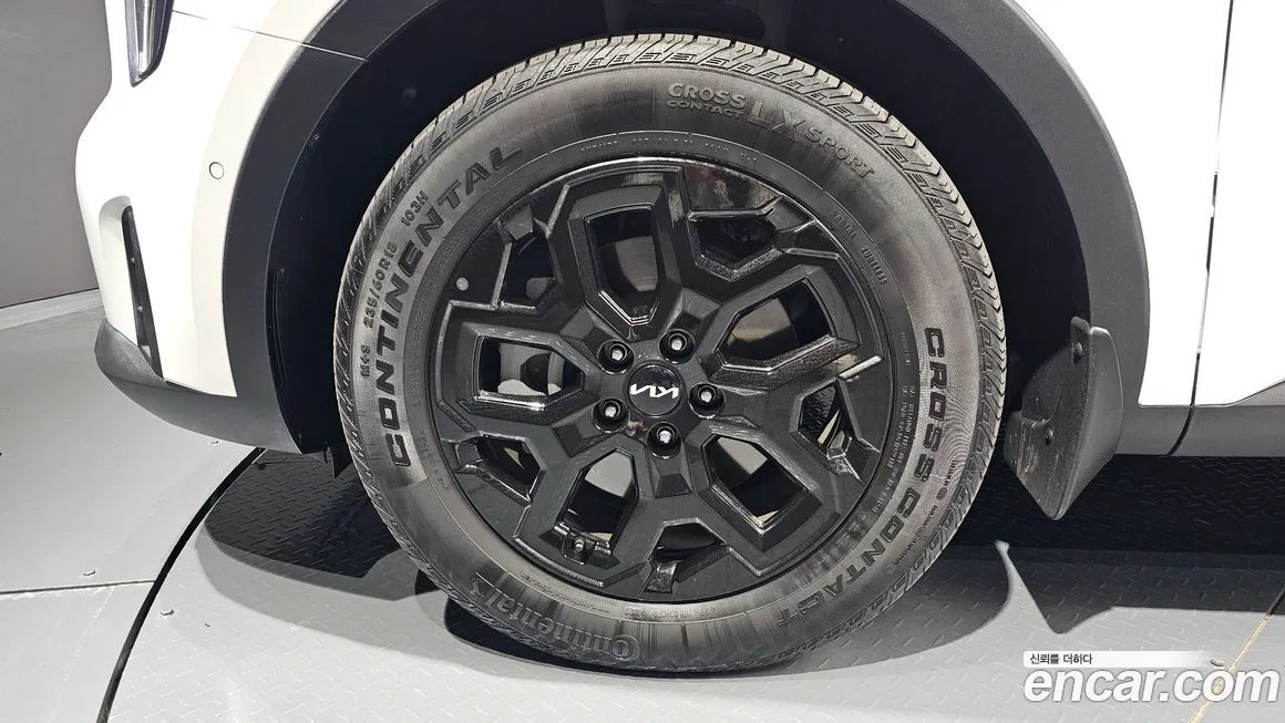 Kia Sorento — фото 5