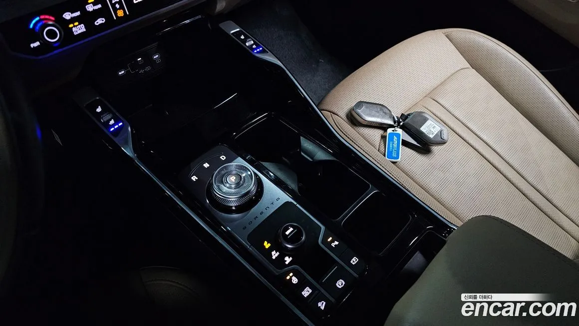 Kia Sorento — фото 9