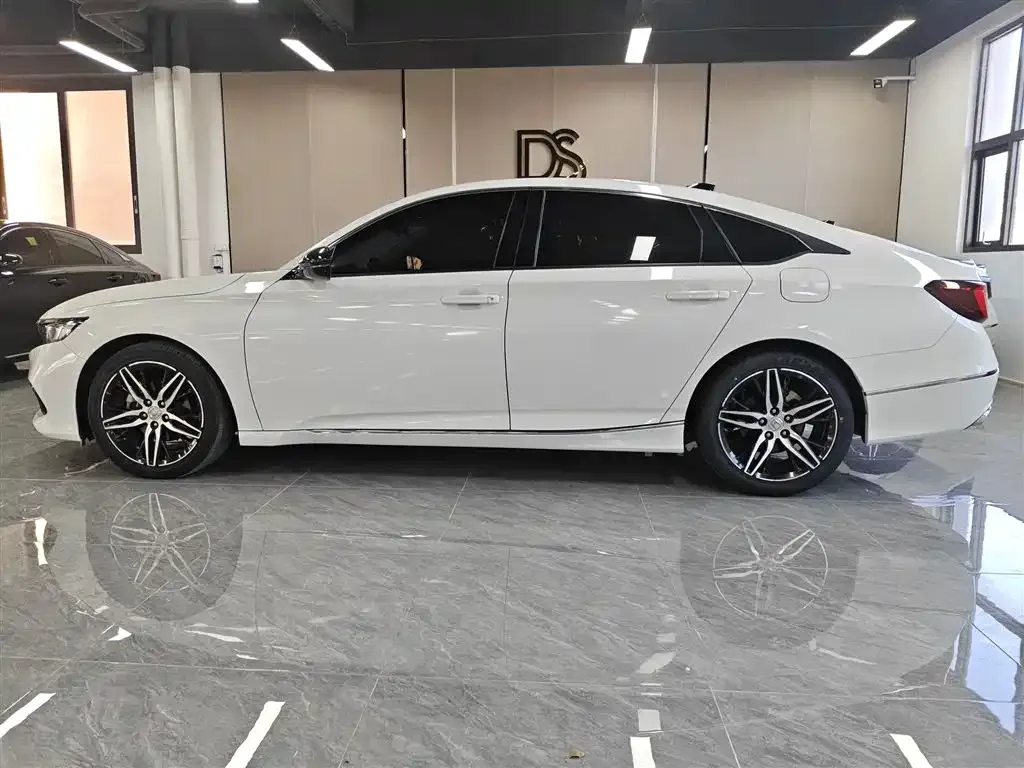Honda Accord 2023 из CN, фото 5