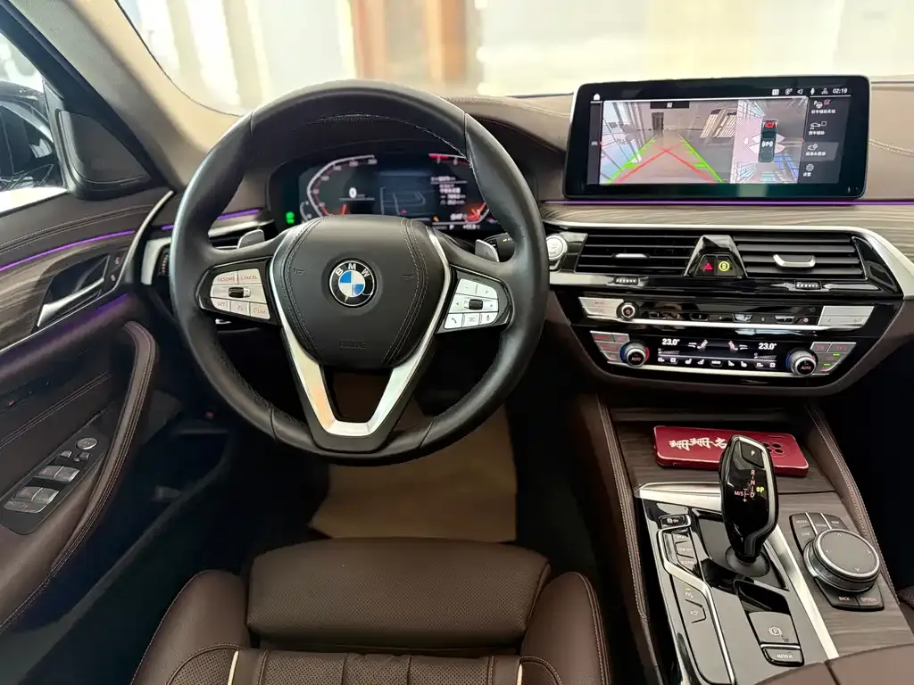 BMW 5 Series — фото 10