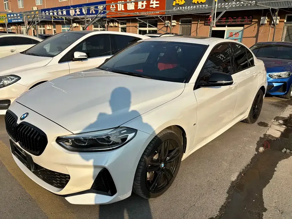 BMW 1 Series — фото 1