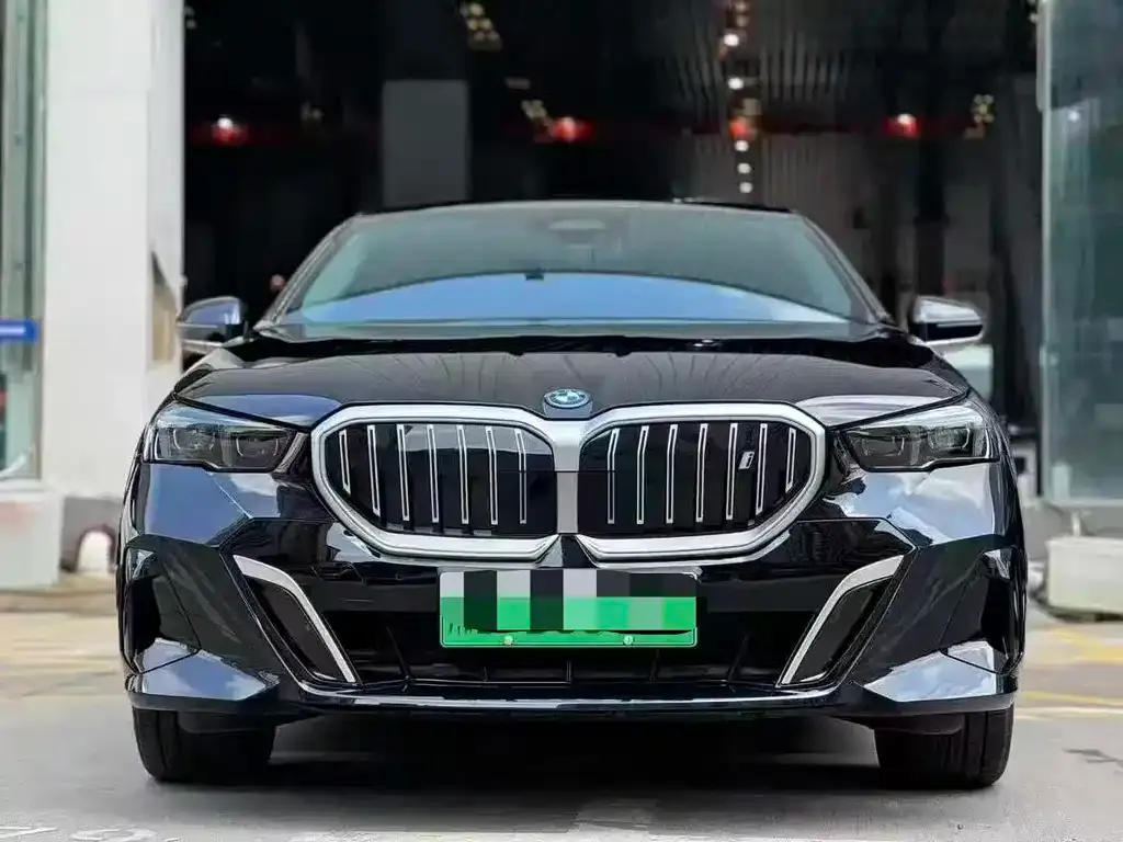 BMW i5 2025 из CN, фото 2