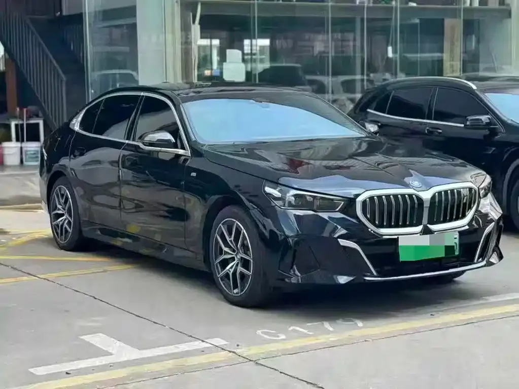 BMW i5 2025 из CN, фото 3