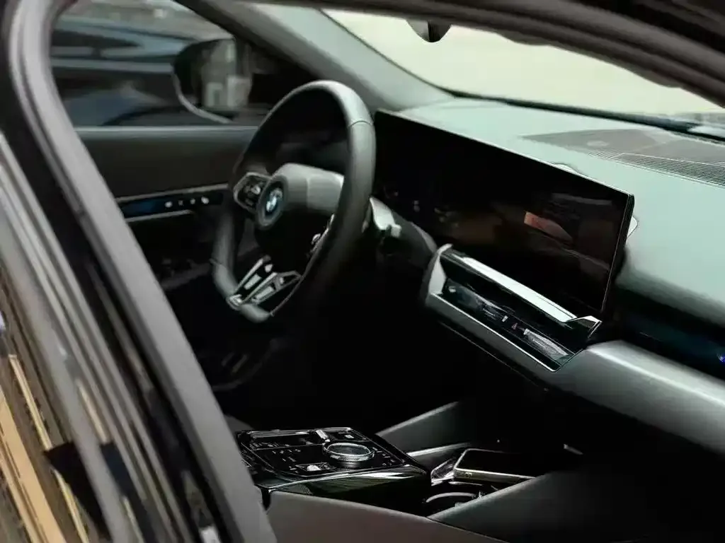 BMW i5 2025 из CN, фото 5