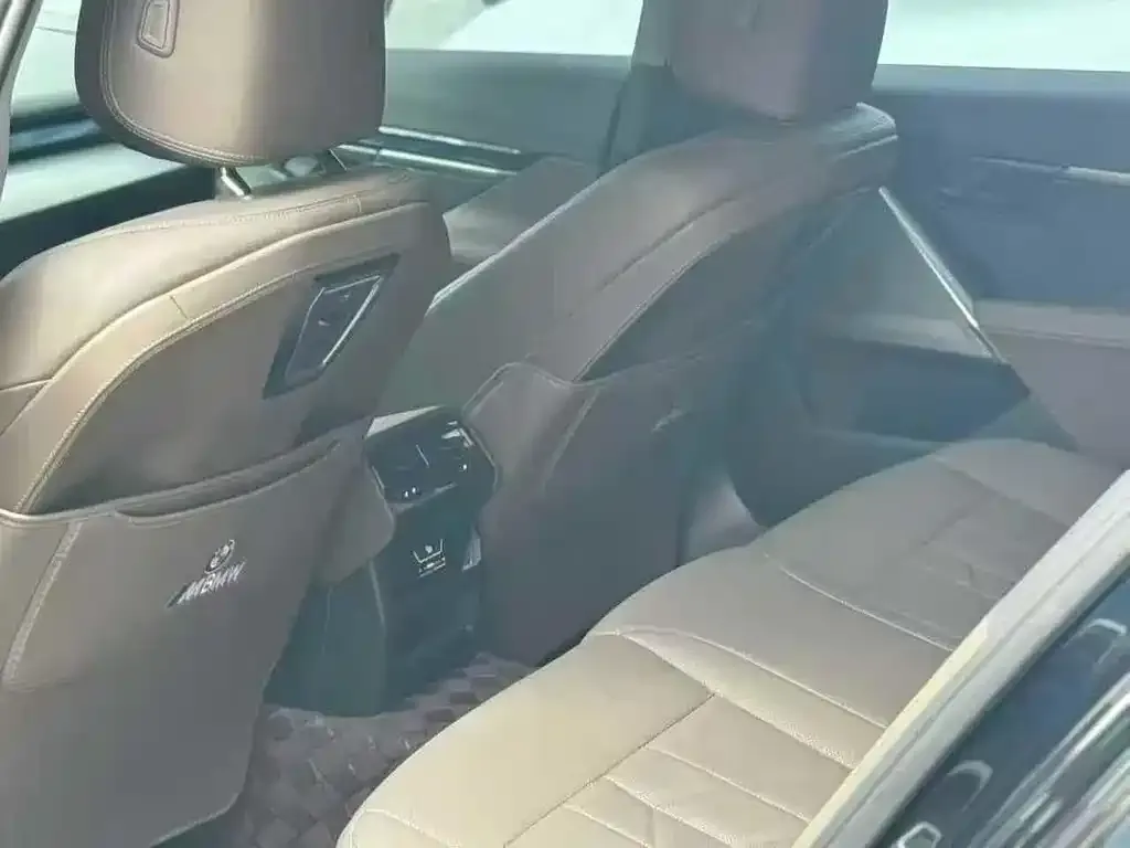 BMW i5 2025 из CN, фото 6