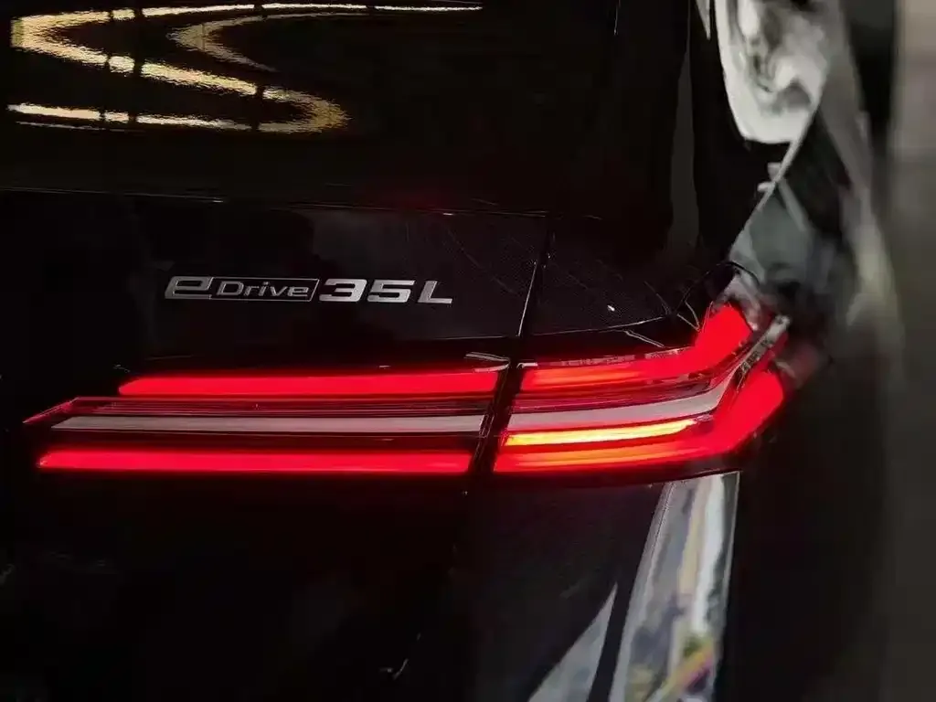 BMW i5 2025 из CN, фото 7