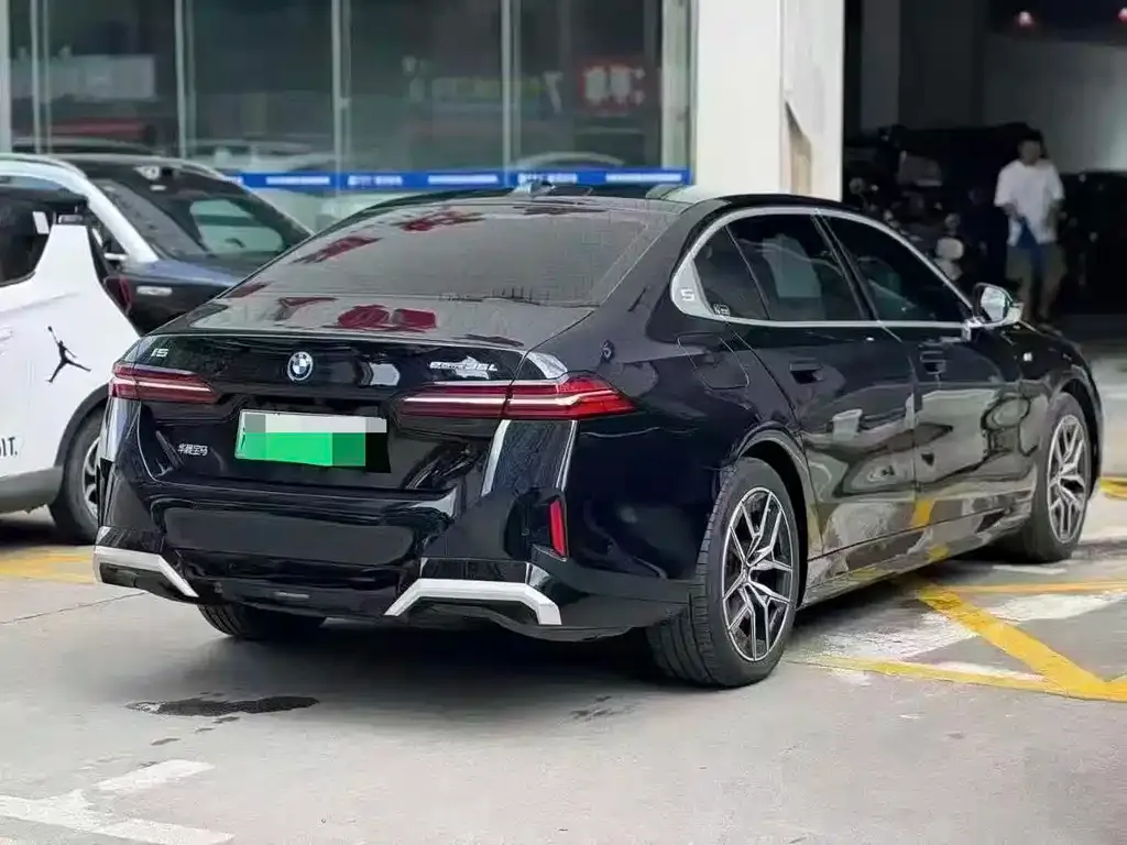 BMW i5 2025 из CN, фото 9