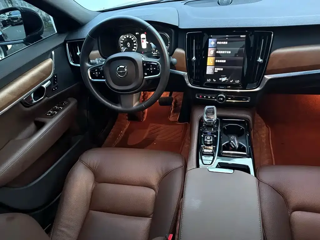 Volvo S90 PHEV 2021 из CN, фото 10