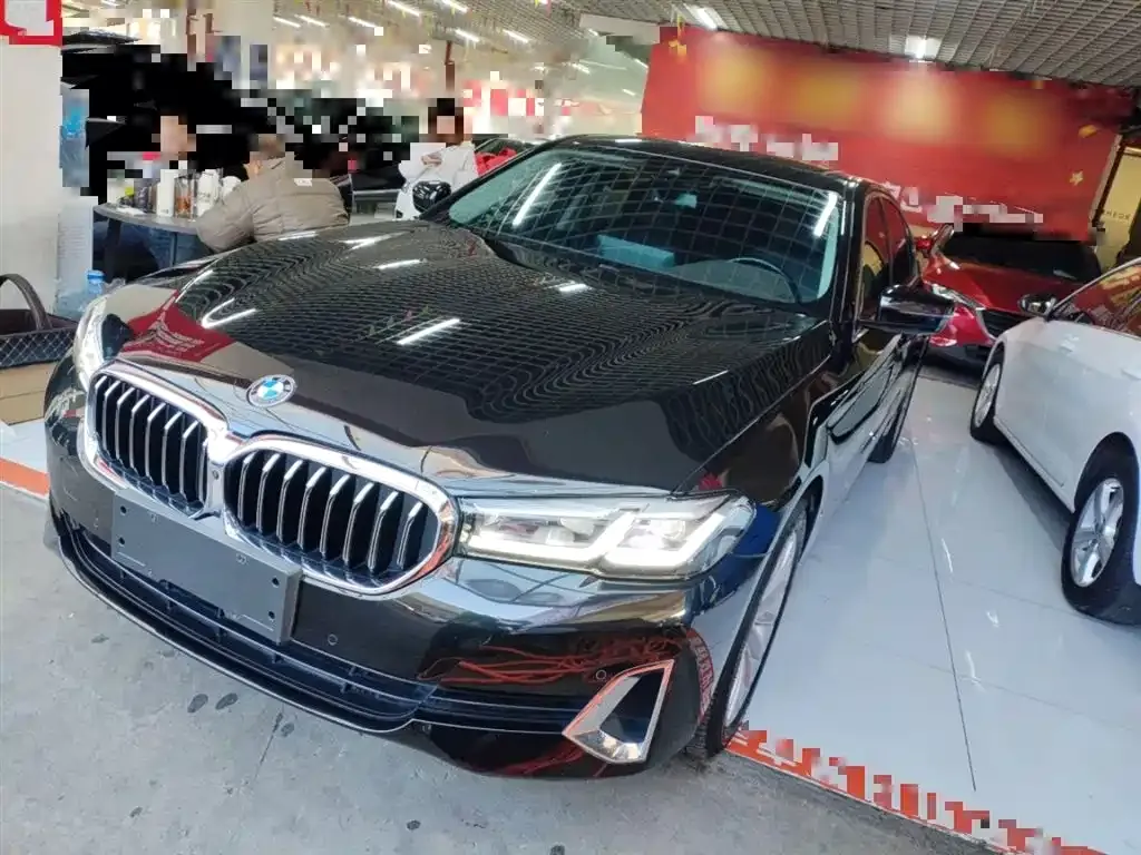 BMW 5 Series — фото 1