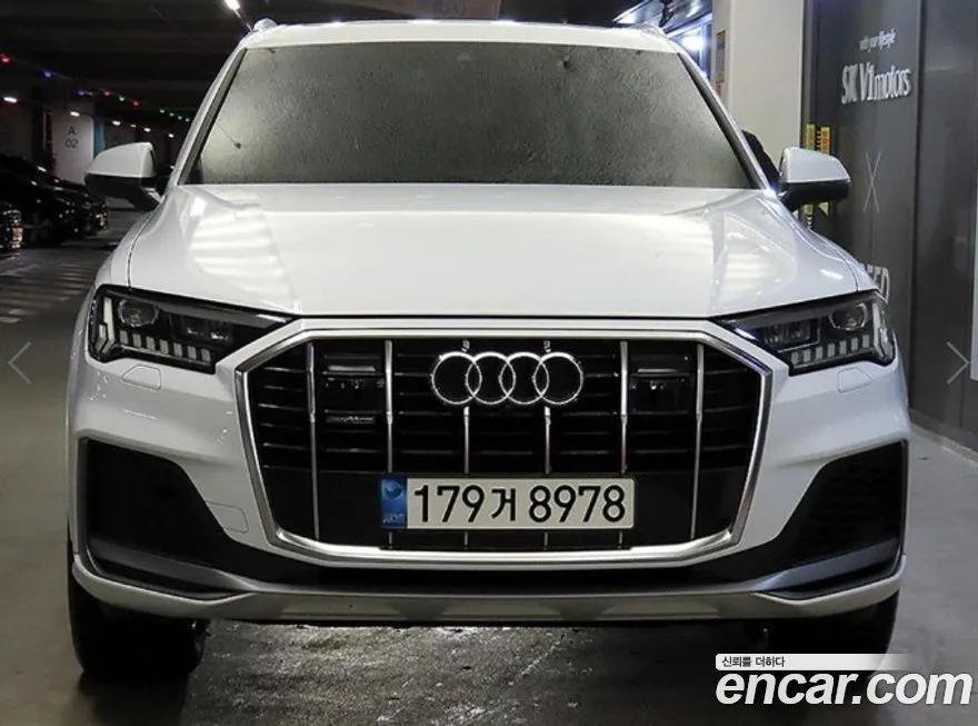Audi Q7 2021 из KR, фото 2