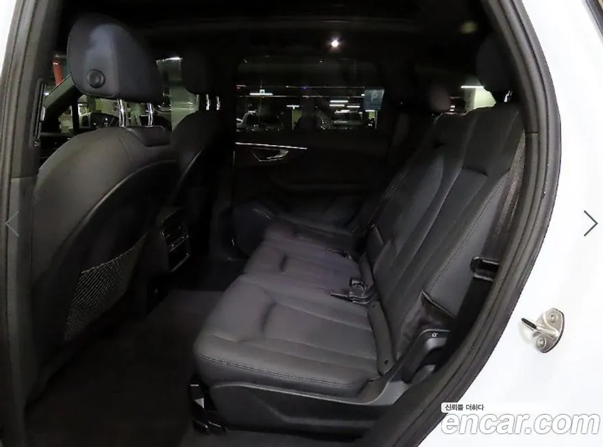 Audi Q7 2021 из KR, фото 7