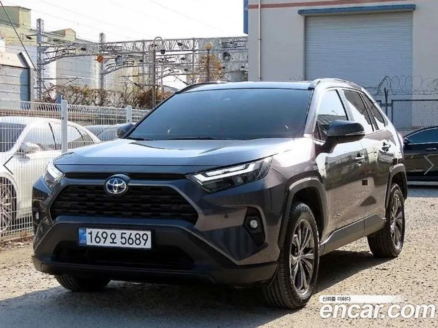 Toyota RAV4 2024 из KR, фото 2