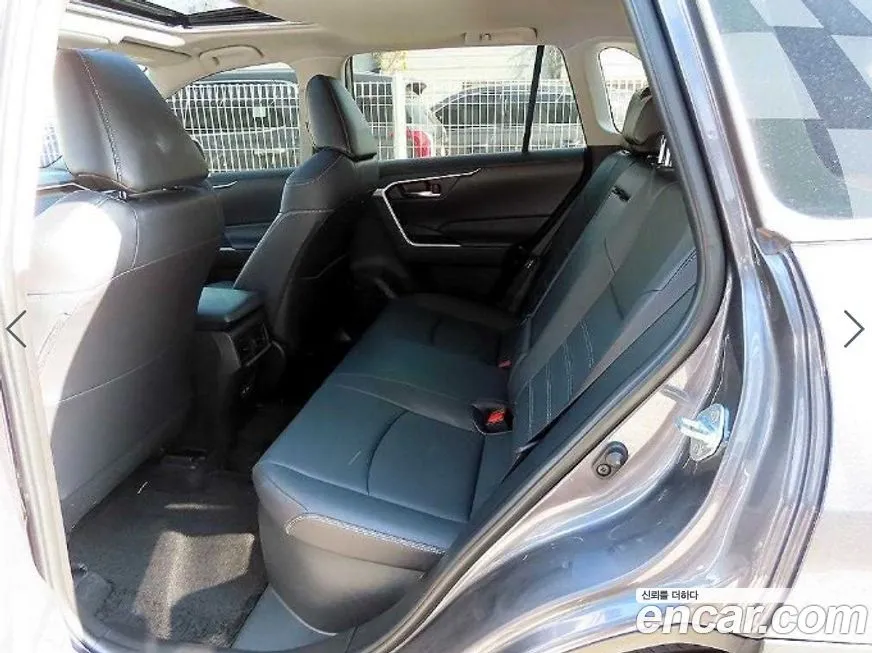 Toyota RAV4 2024 из KR, фото 6