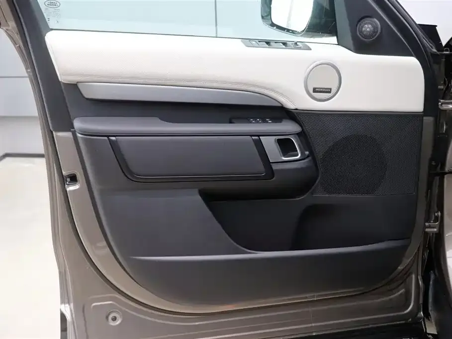 Land Rover Discovery — фото 10