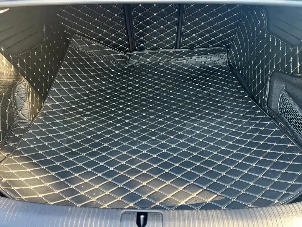Audi A4L 2022 из CN, фото 10