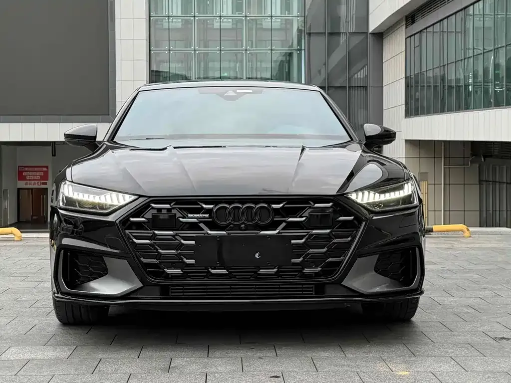 Audi A7L 2024 из CN, фото 2