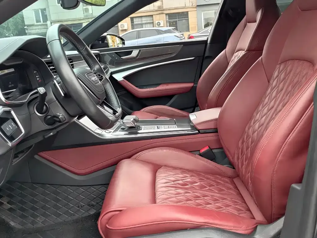 Audi A7L 2024 из CN, фото 8