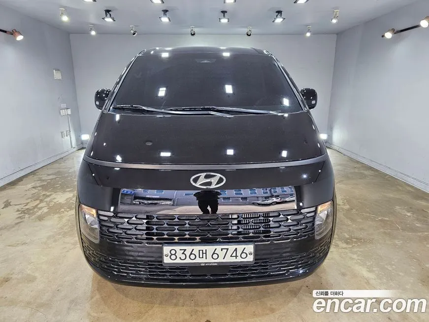 Hyundai Staria — фото 1