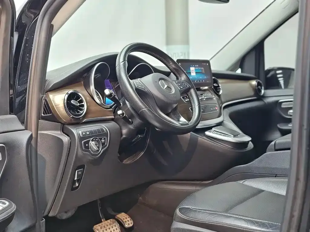 Mercedes-Benz V-Class 2021 из CN, фото 10