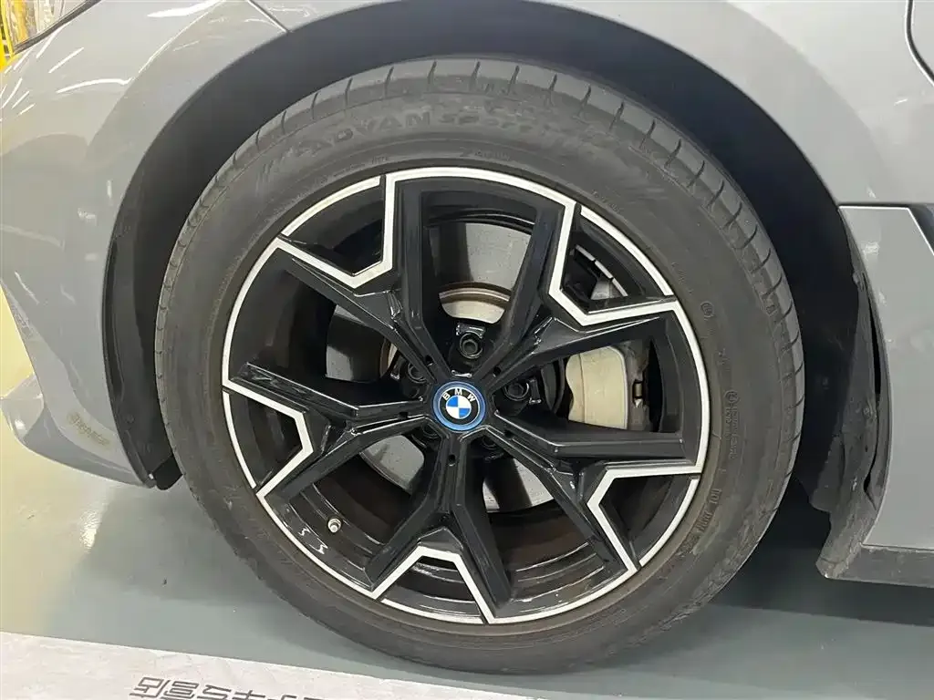 BMW i3 2024 из CN, фото 6